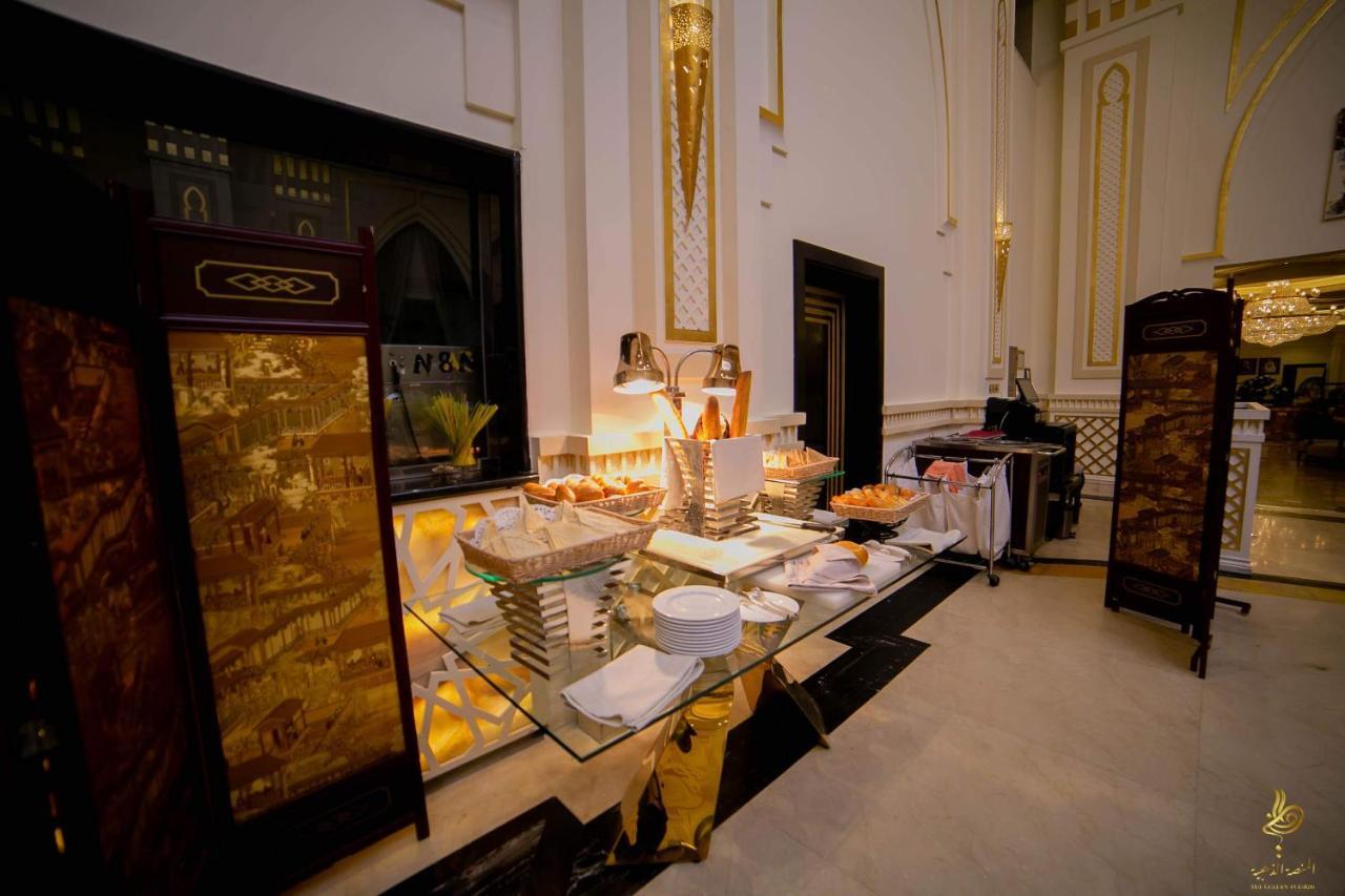 カサブランカ グランド ホテル ジェッダ エクステリア 写真 A buffet at the Taj Mahal Palace, Mumbai, India